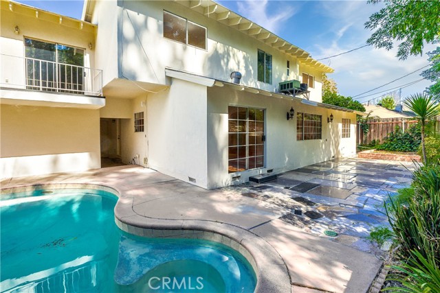 Detail Gallery Image 27 of 27 For 5219 San Feliciano Dr, Woodland Hills,  CA 91364 - 6 Beds | 4 Baths
