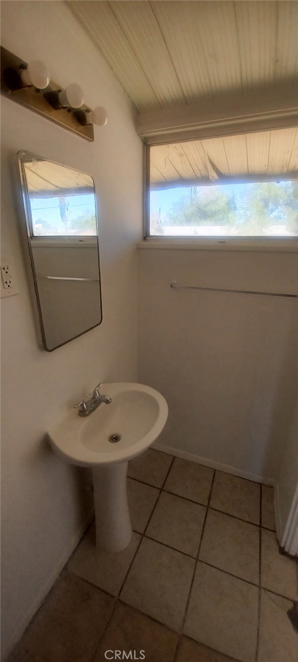 45541 Gadsden Avenue, Lancaster CA: https://media.crmls.org/medias/37cb6dc5-ed48-4c4e-9e81-882bb0fbaddd.jpg