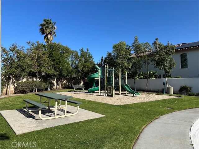 Detail Gallery Image 24 of 28 For 1740 Pierce, Placentia,  CA 92870 - 3 Beds | 2/1 Baths