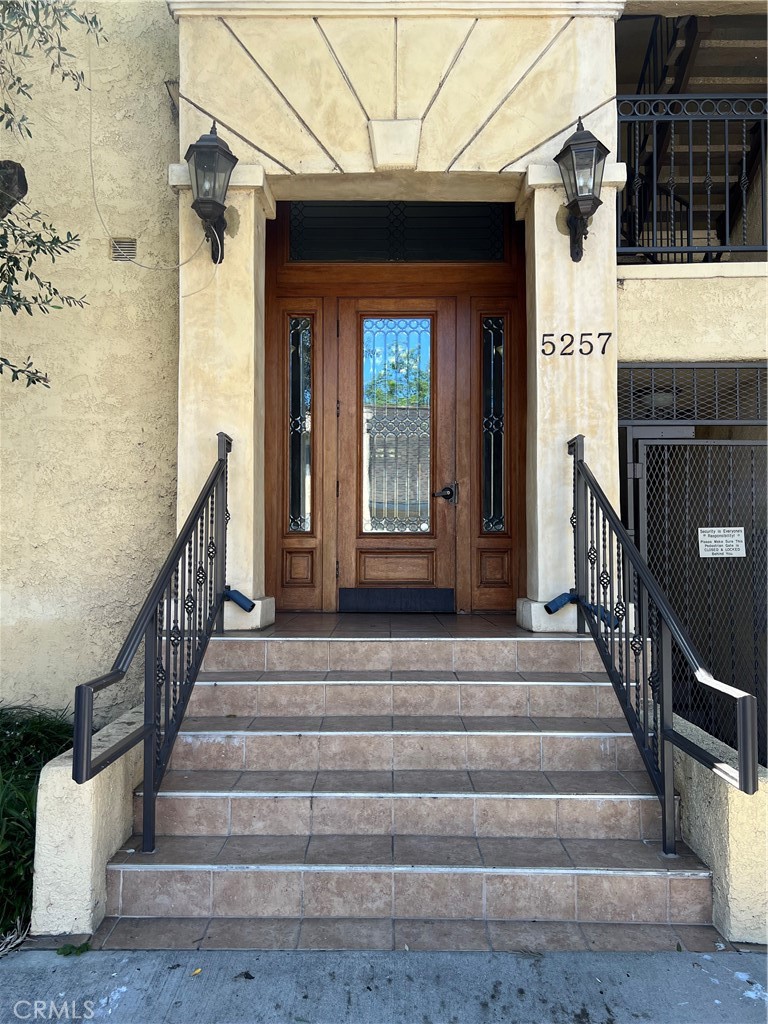 5257 Radford Avenue #308
