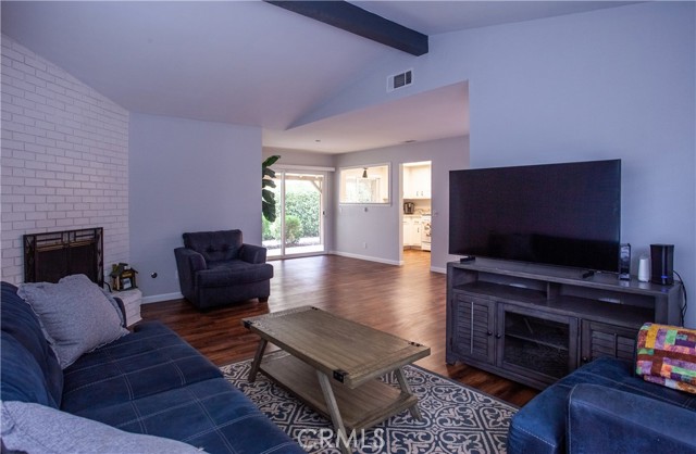 Detail Gallery Image 8 of 30 For 2216 Flametree Way, Hemet,  CA 92545 - 2 Beds | 2 Baths