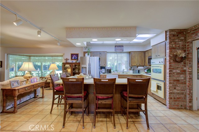 2341 Village Circle Drive, Atwater CA: https://media.crmls.org/medias/37ccc576-dea3-4b7f-a651-84453e1e3043.jpg
