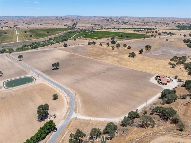 5085 Martingale Circle, San Miguel CA: https://media.crmls.org/medias/37cd99c3-0cba-4c9d-8fc3-4c9b0c1c597b.jpg