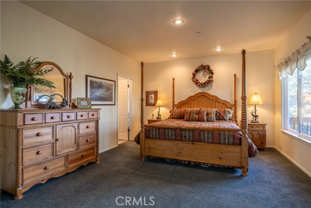 Detail Gallery Image 22 of 52 For 26329 Spyglass, Lake Arrowhead,  CA 92352 - 5 Beds | 3/1 Baths