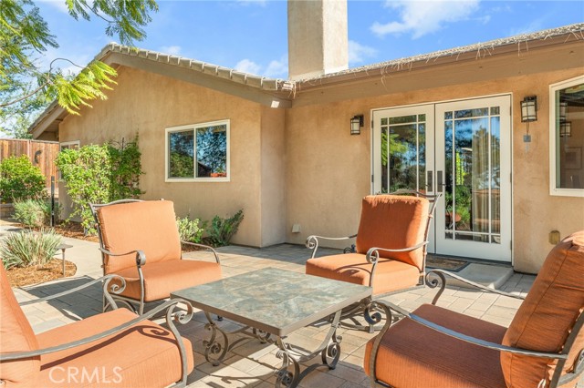 1632 Country Club Drive, Redlands CA: https://media.crmls.org/medias/37cf3e6d-c0ee-4a0b-b294-fc23db641381.jpg