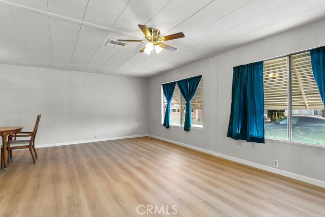 24921 Muirlands Boulevard, Lake Forest CA: https://media.crmls.org/medias/37cf6cb3-63d2-40b4-afd1-a4806e7e32ba.jpg