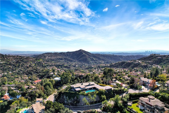 Detail Gallery Image 9 of 53 For 3820 Domal Ln, La Canada Flintridge,  CA 91011 - 3 Beds | 4 Baths