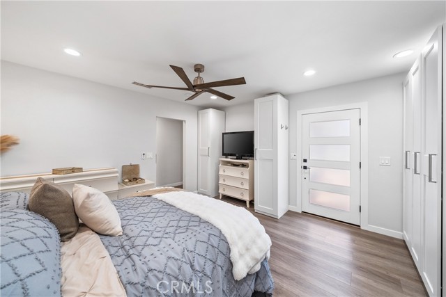 1031 E Andrews Drive, Long Beach CA: https://media.crmls.org/medias/37d055ee-e3d5-4865-8b2a-7ff78c259e7a.jpg