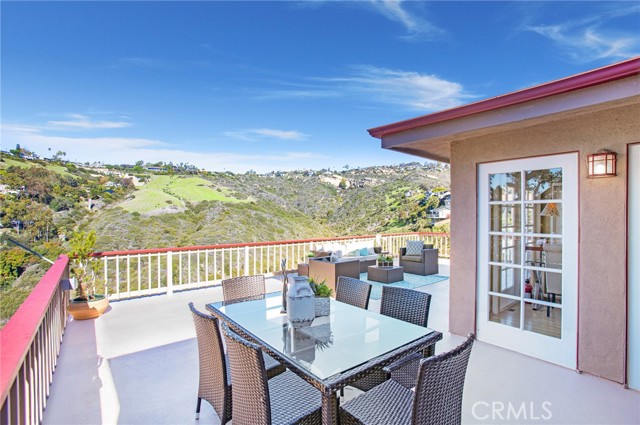 Detail Gallery Image 24 of 30 For 1096 Madison Place, Laguna Beach,  CA 92651 - 3 Beds | 3 Baths