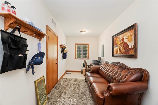 Detail Gallery Image 34 of 75 For 6975 Wyndham Hill Dr, Riverside,  CA 92506 - 4 Beds | 4/1 Baths