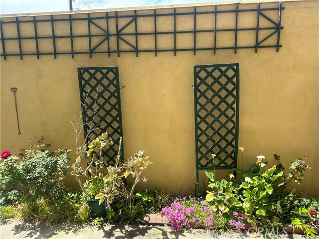 Detail Gallery Image 3 of 21 For 6225 Coldwater Canyon Ave #117,  North Hollywood,  CA 91606 - 2 Beds | 2 Baths
