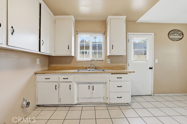 Detail Gallery Image 14 of 41 For 726 Weelo Dr, Costa Mesa,  CA 92627 - 4 Beds | 2 Baths