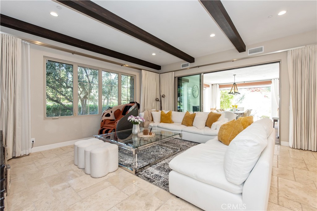 37d20f57 Cb4a 47fd 9049 871405317958