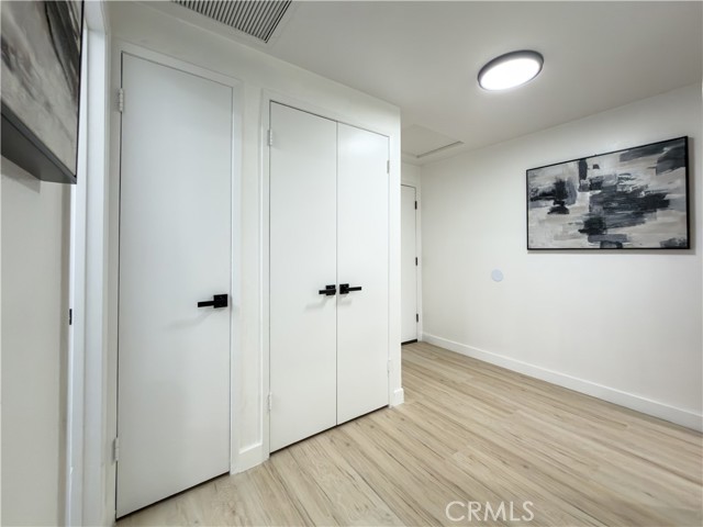 Detail Gallery Image 4 of 64 For 1944 Glendon #209,  Los Angeles,  CA 90025 - 2 Beds | 2/1 Baths
