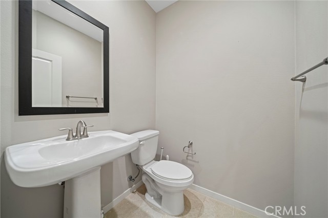 Detail Gallery Image 14 of 29 For 2766 Crimson Way, Pomona,  CA 91767 - 2 Beds | 4 Baths