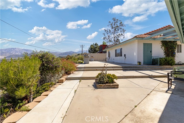 Detail Gallery Image 9 of 29 For 11485 Crafton, Mentone,  CA 92359 - 5 Beds | 3 Baths
