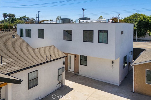 Detail Gallery Image 2 of 29 For 8313 Kittyhawk Ave, Los Angeles,  CA 90045 - 9 Beds | 9/2 Baths
