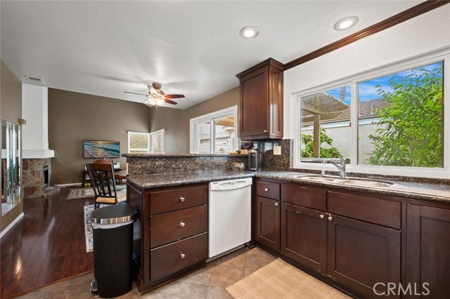 Detail Gallery Image 14 of 26 For 36 Woodswallow Ln, Aliso Viejo,  CA 92656 - 4 Beds | 3 Baths