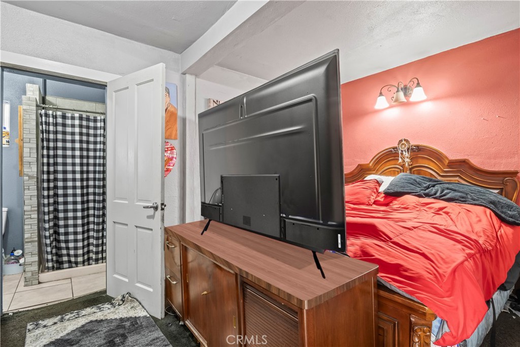 https://media.crmls.org/medias/37d5e008-cd3d-4383-90a6-280ab466c4f9.jpg?preset=X-Large