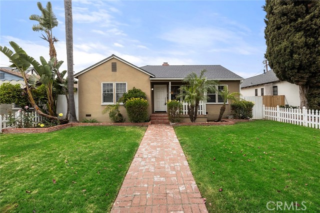 Detail Gallery Image 3 of 32 For 1229 Central Ave, Fullerton,  CA 92831 - 2 Beds | 1 Baths