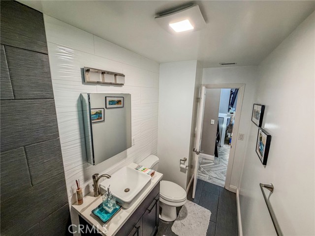 Detail Gallery Image 22 of 51 For 6841 E Bacarro, Long Beach,  CA 90815 - 4 Beds | 3 Baths