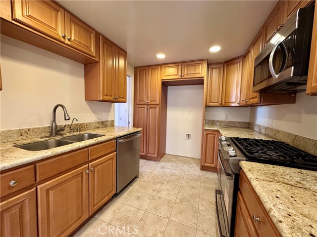 Detail Gallery Image 9 of 27 For 1200 W Huntington Dr #18,  Arcadia,  CA 91007 - 2 Beds | 2 Baths