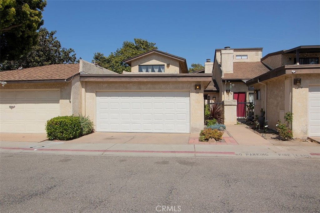 136 Clubhouse Lane, Santa Maria, CA 93454