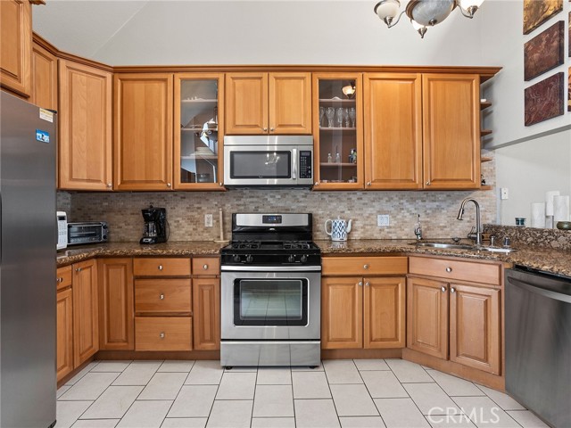 Detail Gallery Image 12 of 47 For 1121 E Wilson Ave #7,  Glendale,  CA 91206 - 3 Beds | 2/1 Baths