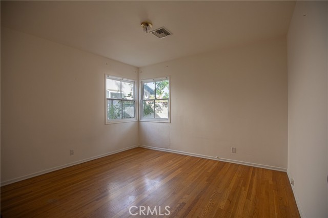 Detail Gallery Image 18 of 29 For 4842 Fulton Ave, Sherman Oaks,  CA 91423 - 2 Beds | 1/1 Baths