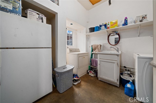 Detail Gallery Image 26 of 29 For 5942 Fidler, Lakewood,  CA 90712 - 4 Beds | 4 Baths