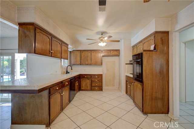 Detail Gallery Image 4 of 32 For 684 Vallie Ct, Merced,  CA 95340 - 4 Beds | 2 Baths