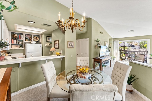 Detail Gallery Image 10 of 29 For 2960 Champion Way #709,  Tustin,  CA 92782 - 2 Beds | 2 Baths