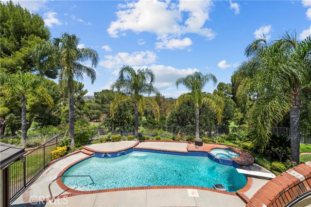 25472 Via Acorde, Valencia CA: https://media.crmls.org/medias/37dc022a-644b-4c4b-a293-e8cc09bc5f21.jpg