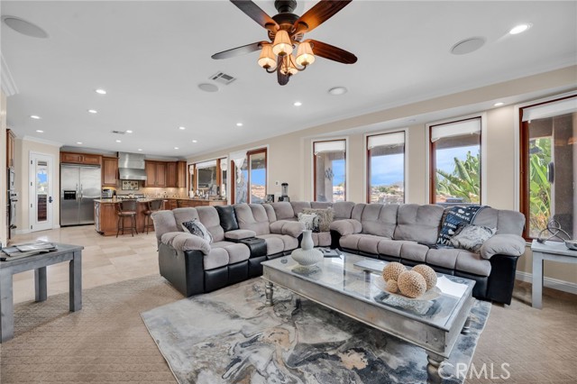 30420 Longhorn Drive, Canyon Lake CA: https://media.crmls.org/medias/37dc1ae6-3125-4f15-a050-02e4f4c3ae89.jpg