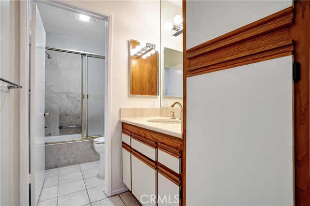 Detail Gallery Image 17 of 44 For 1351 N Crescent Heights Bld #308,  West Hollywood,  CA 90046 - 3 Beds | 2 Baths