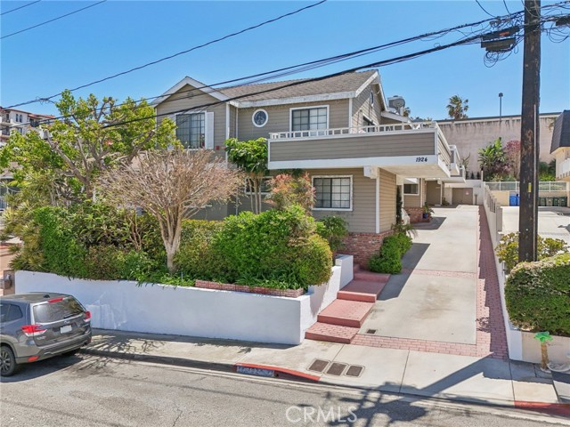 1924 Mathews Avenue, Redondo Beach CA: https://media.crmls.org/medias/37dd3135-50a9-43c2-93ad-07aaf81e302a.jpg