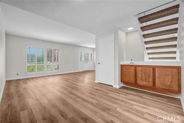 Image 6 of 29 For 4107 Larwin Avenue