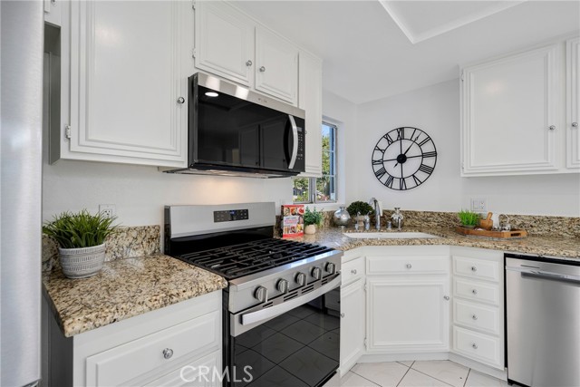 Detail Gallery Image 21 of 50 For 8496 East Meadowridge Street, Anaheim Hills,  CA 92808 - 4 Beds | 2 Baths