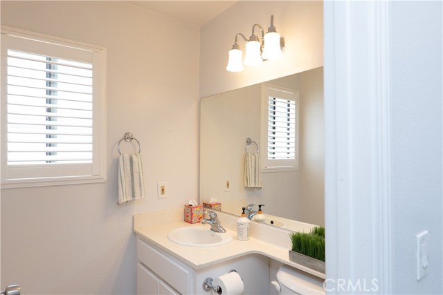 Detail Gallery Image 9 of 29 For 1826 Chesapeake Way, Corona,  CA 92878 - 3 Beds | 2/1 Baths