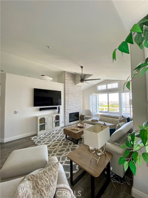 Detail Gallery Image 7 of 65 For 25 Ville Franche, Dana Point,  CA 92629 - 3 Beds | 2/1 Baths