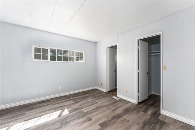 19146 Hinton Street, Hesperia CA: https://media.crmls.org/medias/37dea2b0-d1ca-448f-8180-ff39f2c8becb.jpg