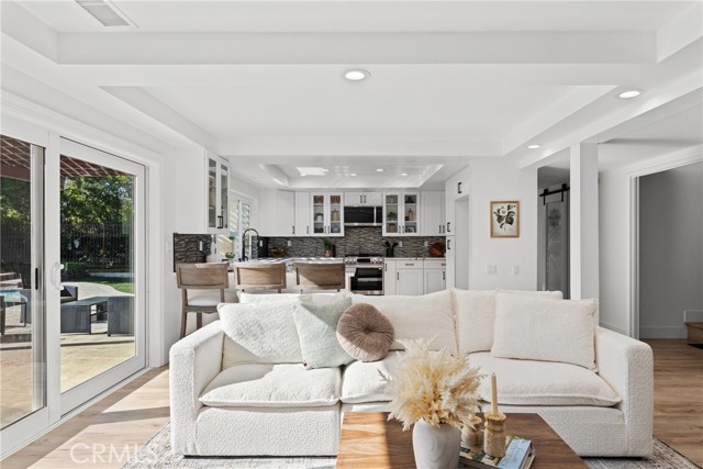 Detail Gallery Image 14 of 39 For 3944 Corte Cancion, Thousand Oaks,  CA 91360 - 4 Beds | 3 Baths