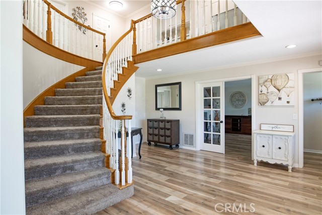 31150 Mariposa Place, Temecula CA: https://media.crmls.org/medias/37df9620-56e1-4053-8c9e-40d2e5f920df.jpg