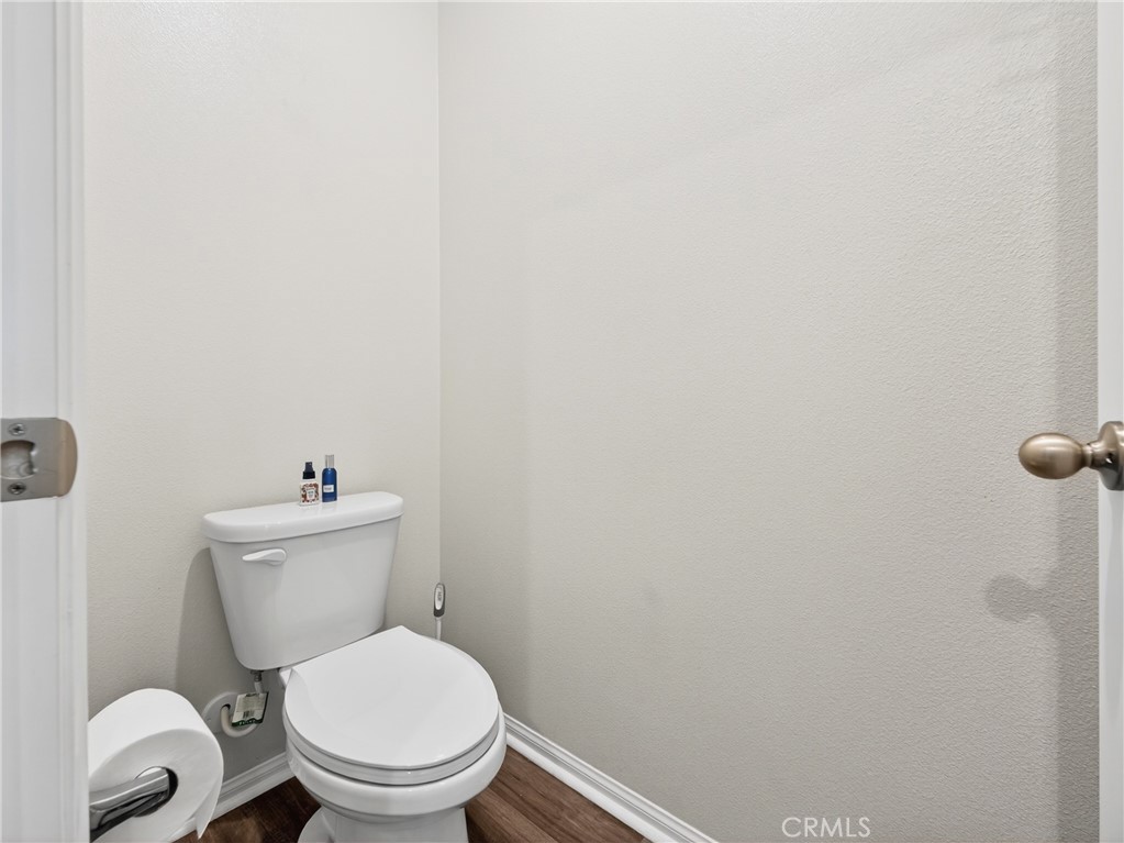 https://media.crmls.org/medias/37e0152d-09fc-4c36-85c3-24f8a22c1aa0.jpg?preset=X-Large