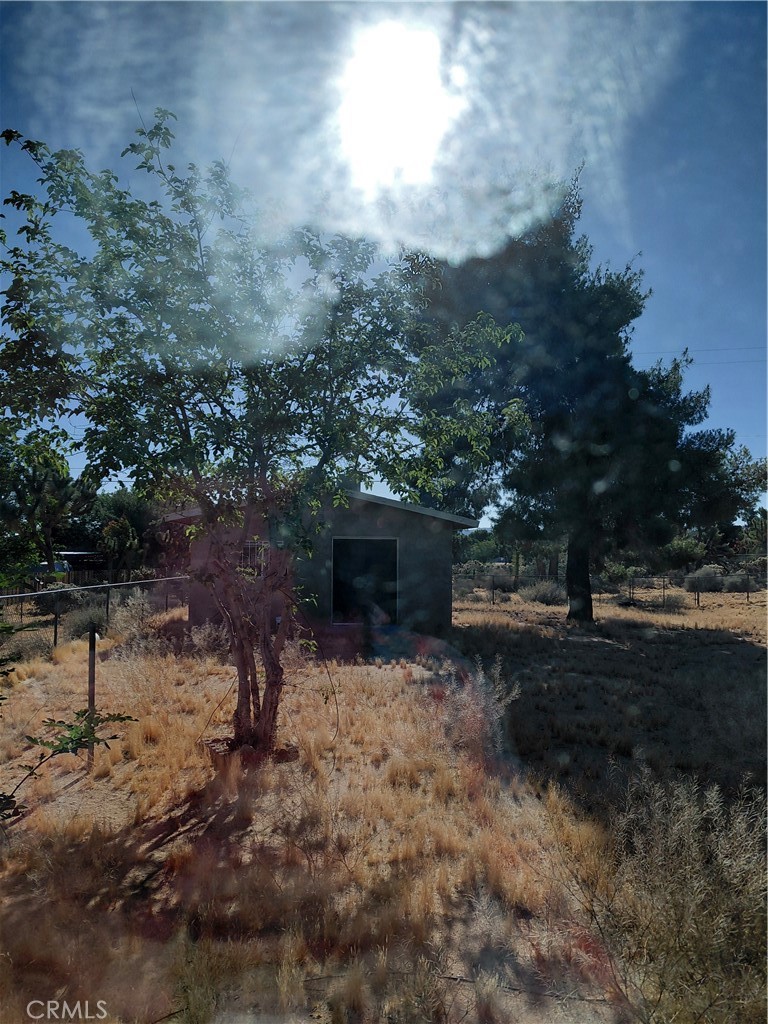 https://media.crmls.org/medias/37e141fc-ddea-4ac6-872f-15d5e5bbc85a.jpg?preset=X-Large