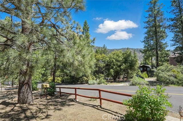 2229 Birchwood Way, Pine Mountain Club CA: https://media.crmls.org/medias/37e15f41-3a47-48e5-bcba-8f351628514a.jpg