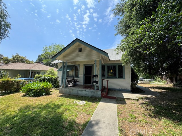 Detail Gallery Image 2 of 6 For 119 S Alta Vista Ave, Monrovia,  CA 91016 - – Beds | – Baths