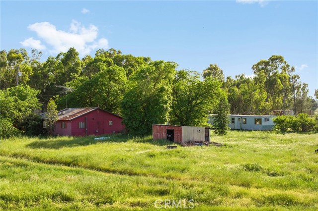 417 Cox Lane, Oroville CA: https://media.crmls.org/medias/37e1bb21-150e-4942-98e0-e53f904f1c3a.jpg