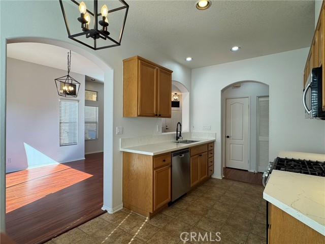 Detail Gallery Image 8 of 21 For 6164 Westbridge, Westminster,  CA 92683 - 3 Beds | 2 Baths
