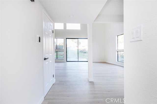 Detail Gallery Image 8 of 44 For 11444 Odessa Ave, Granada Hills,  CA 91344 - 4 Beds | 2 Baths